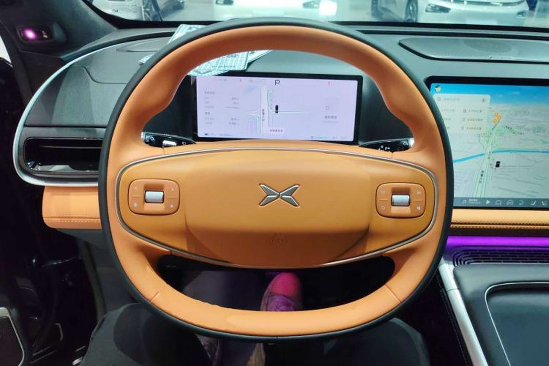 Used XPeng G9 2025 725 with Ultra-Long Range Max Steering Wheel