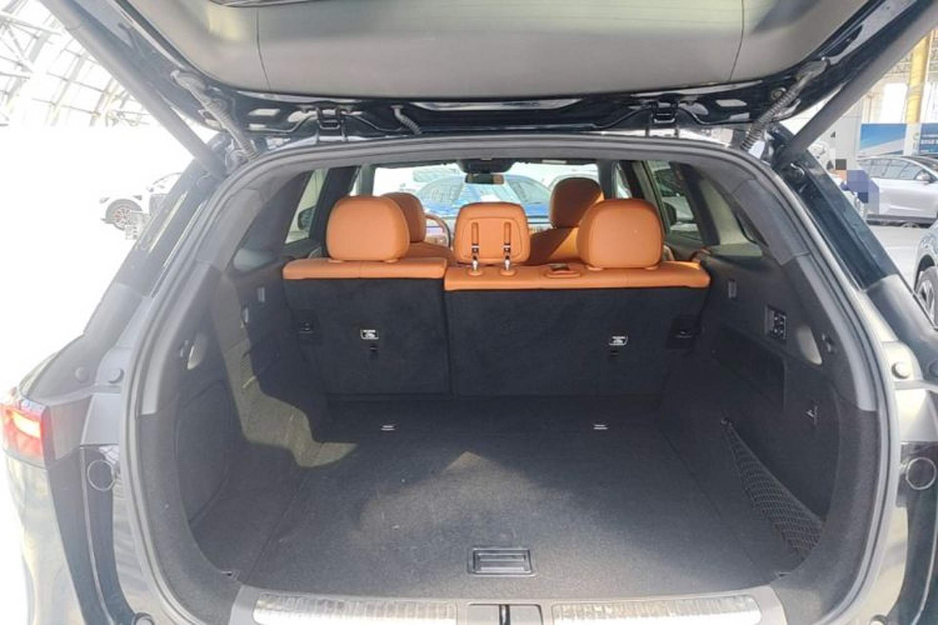 Used XPeng G9 2025 625 Long-Range Max Trunk