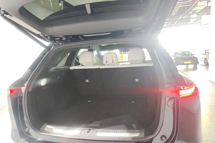 Used XPeng G9 2025 680 Ultra-Long Range All-Wheel Drive Max Trunk