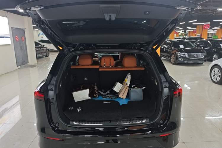 Used XPeng G9 2025 625 Long-Range Max Trunk