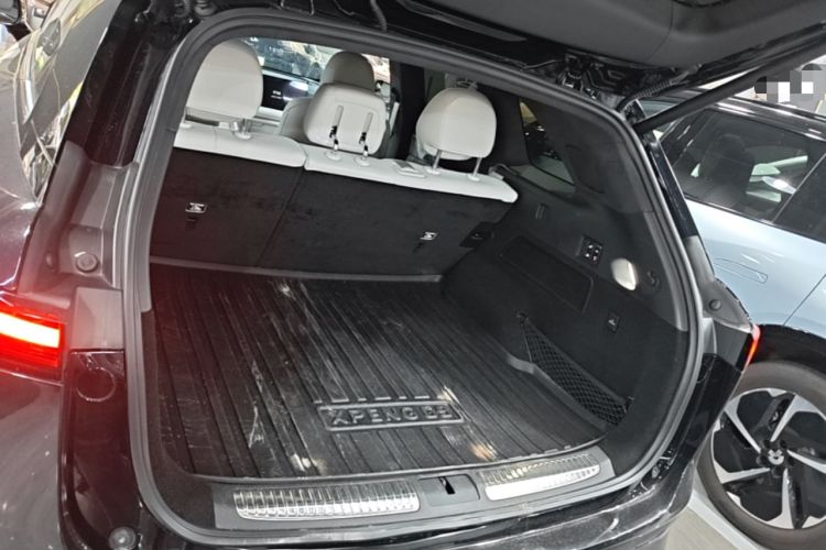 Used XPeng G9 2025 725 with Ultra-Long Range Max Trunk