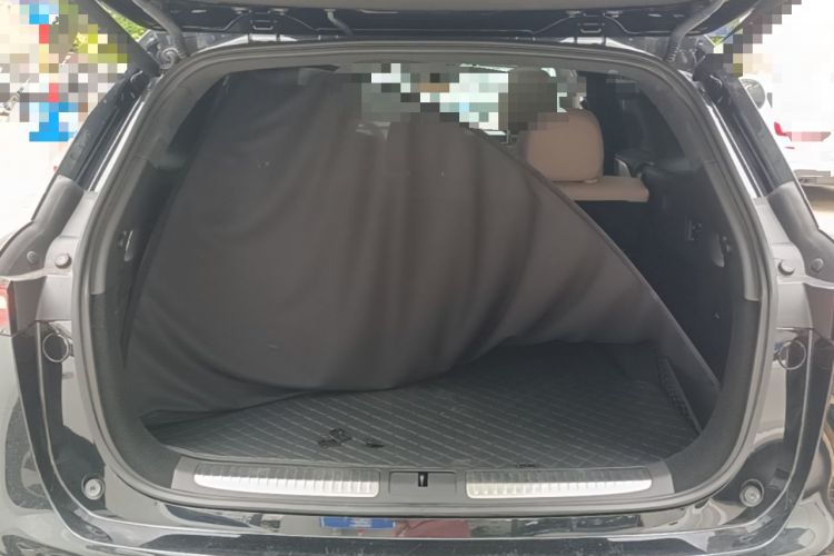 Used XPeng G9 2025 725 with Ultra-Long Range Max Trunk