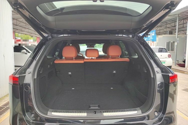 Used XPeng G9 2025 625 Long-Range Max Trunk
