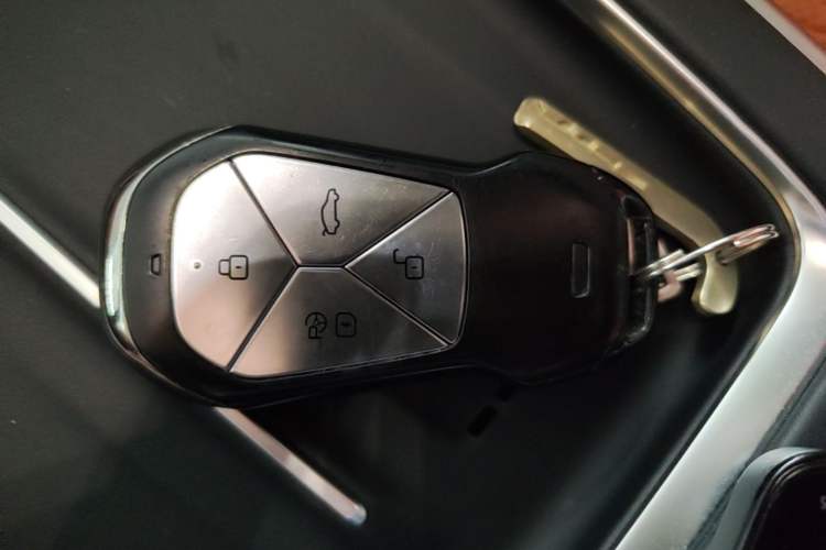 Used XPeng G9 2025 625 Long-Range Max Vehicle Key