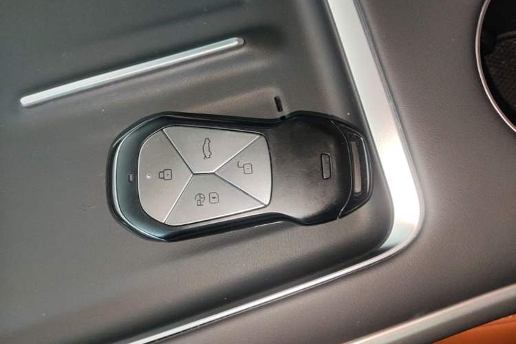 Used XPeng G9 2025 625 Long-Range Max Vehicle Key