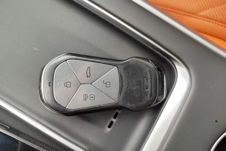 Used XPeng G9 2025 625 Long-Range Max Vehicle Key
