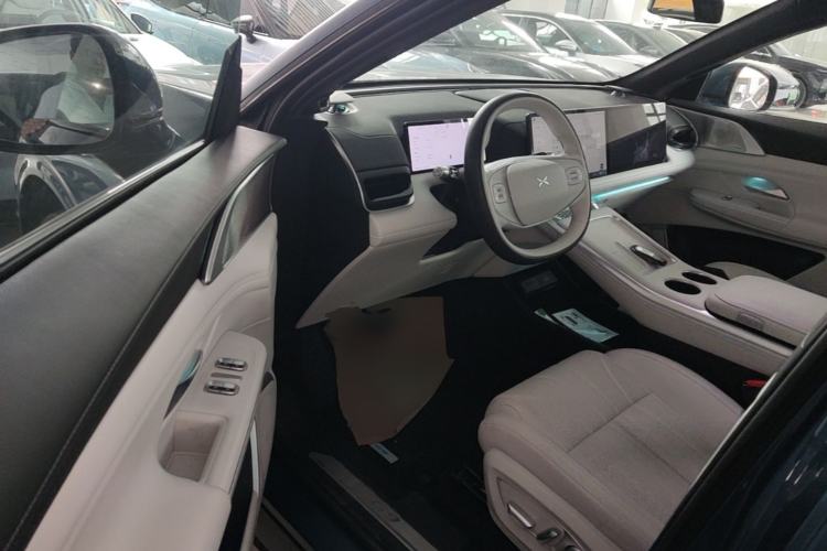 Used XPeng G9 2025 625 Long-Range Max Driver Seat