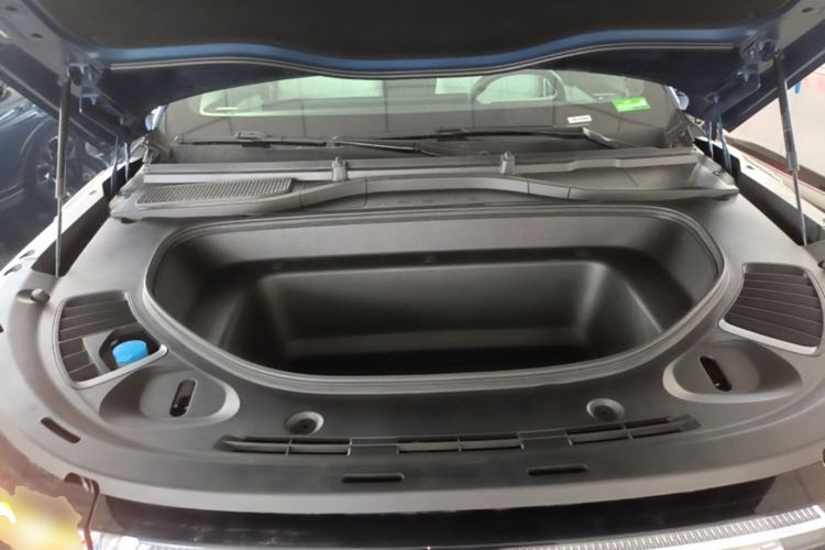Used XPeng G9 2025 625 Long-Range Max Engine Bay