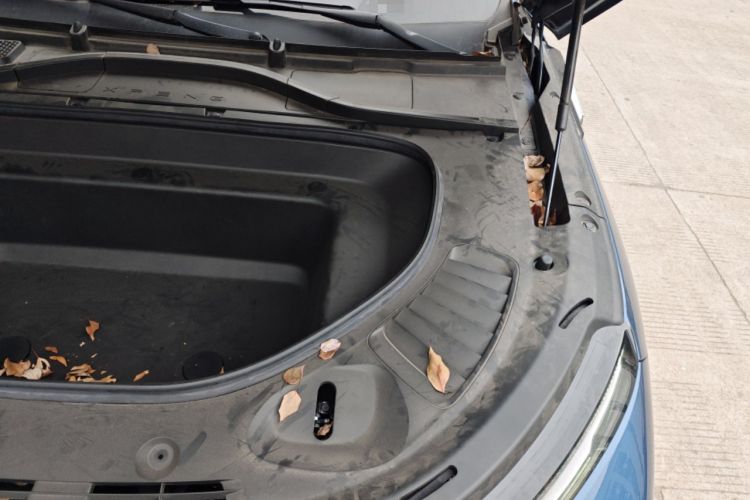 Used XPeng G9 2025 625 Long-Range Max Engine Bay Left