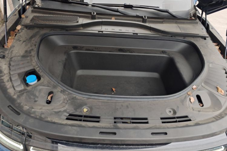 Used XPeng G9 2025 625 Long-Range Max Engine Bay