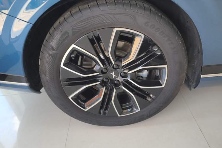 Used XPeng G9 2025 625 Long-Range Max Exterior 5