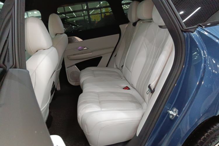 Used XPeng G9 2025 625 Long-Range Max Interior 4