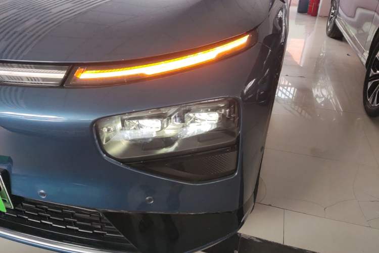 Used XPeng G9 2025 625 Long-Range Max Left Front Headlight