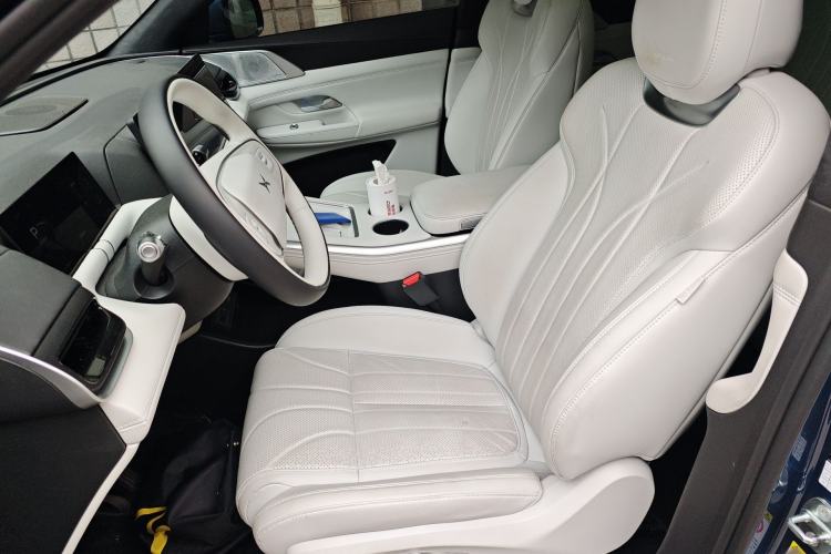 Used XPeng G9 2025 625 Long-Range Max Left Front Seat