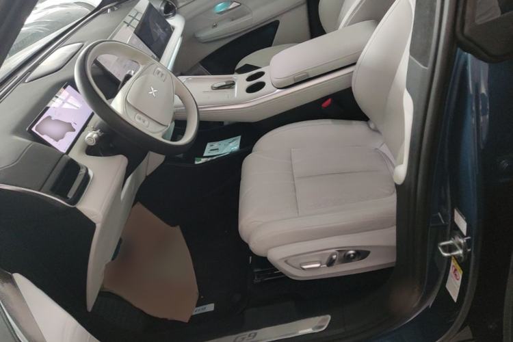 Used XPeng G9 2025 625 Long-Range Max Left Front Seat