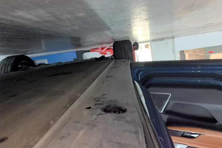 Used XPeng G9 2025 625 Long-Range Max Left Side Sill