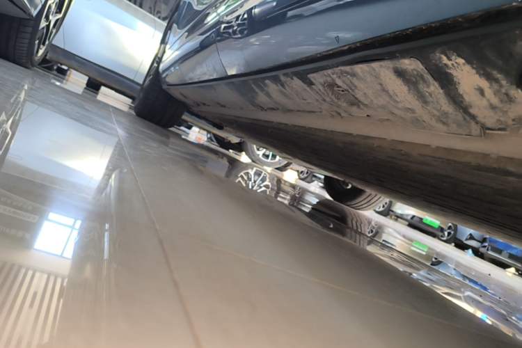 Used XPeng G9 2025 625 Long-Range Max Left Side Sill