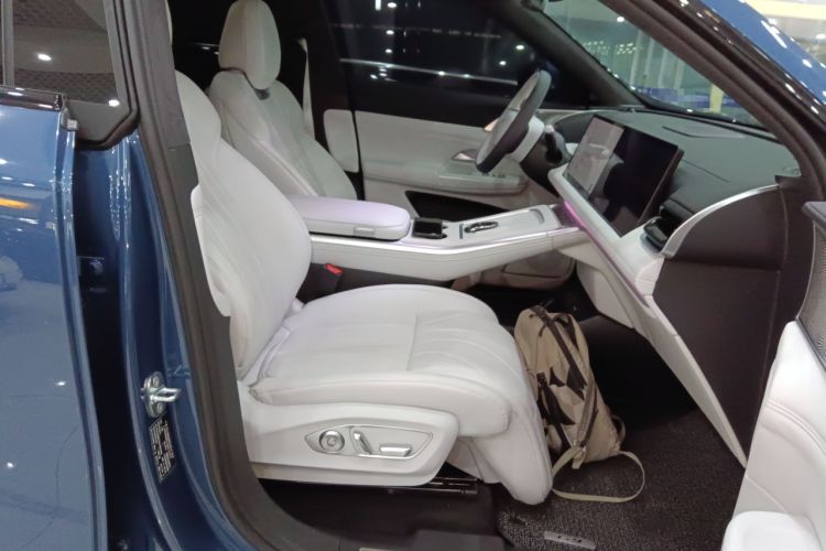 Used XPeng G9 2025 625 Long-Range Max Right Front Seat