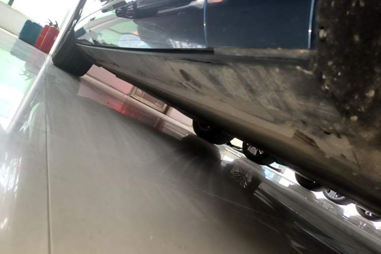 Used XPeng G9 2025 625 Long-Range Max Right Side Sill