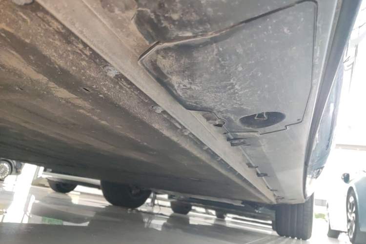 Used XPeng G9 2025 625 Long-Range Max Right Side Sill