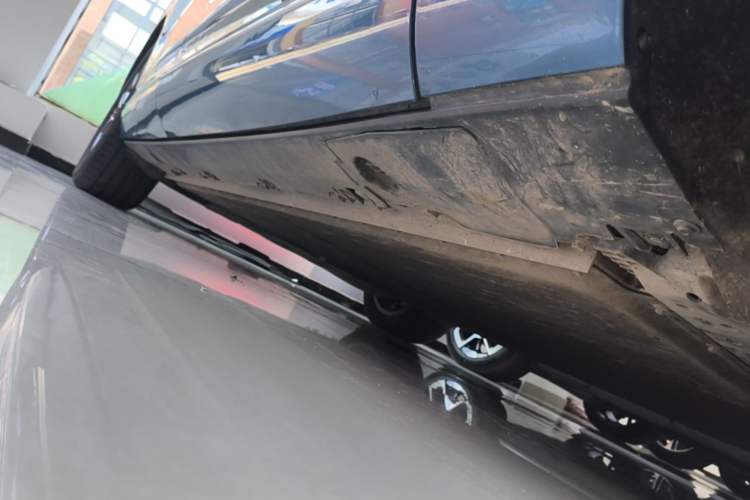 Used XPeng G9 2025 625 Long-Range Max Right Side Sill