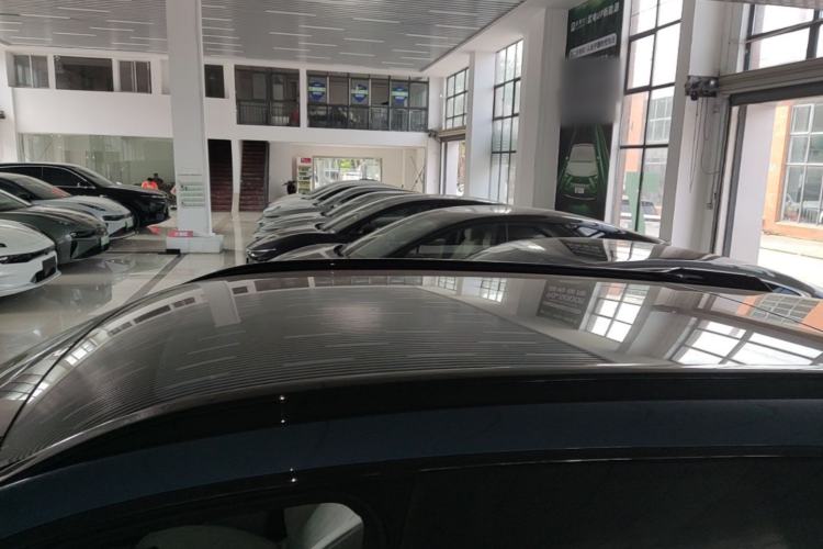 Used XPeng G9 2025 625 Long-Range Max Roof