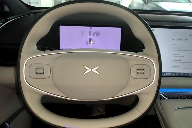Used XPeng G9 2025 625 Long-Range Max Steering Wheel