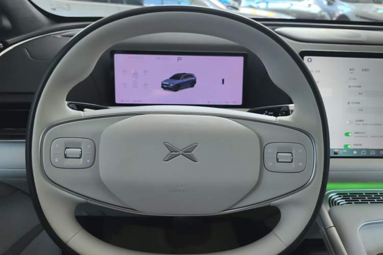 Used XPeng G9 2025 625 Long-Range Max Steering Wheel