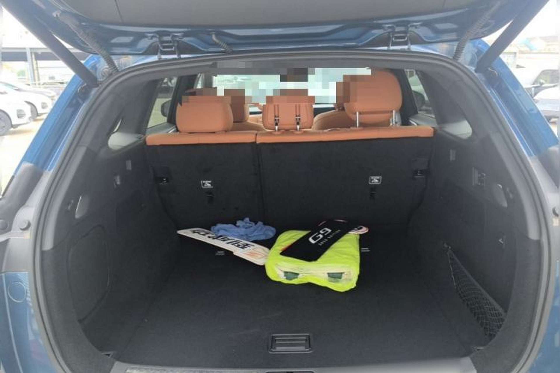 Used XPeng G9 2025 625 Long-Range Max Trunk