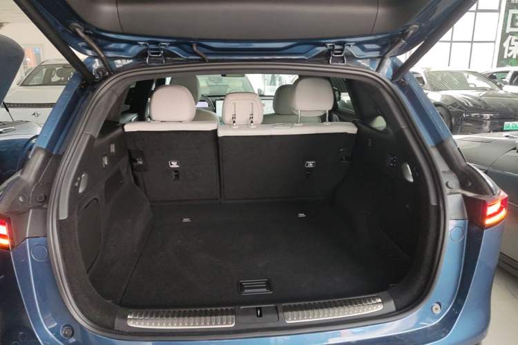 Used XPeng G9 2025 625 Long-Range Max Trunk