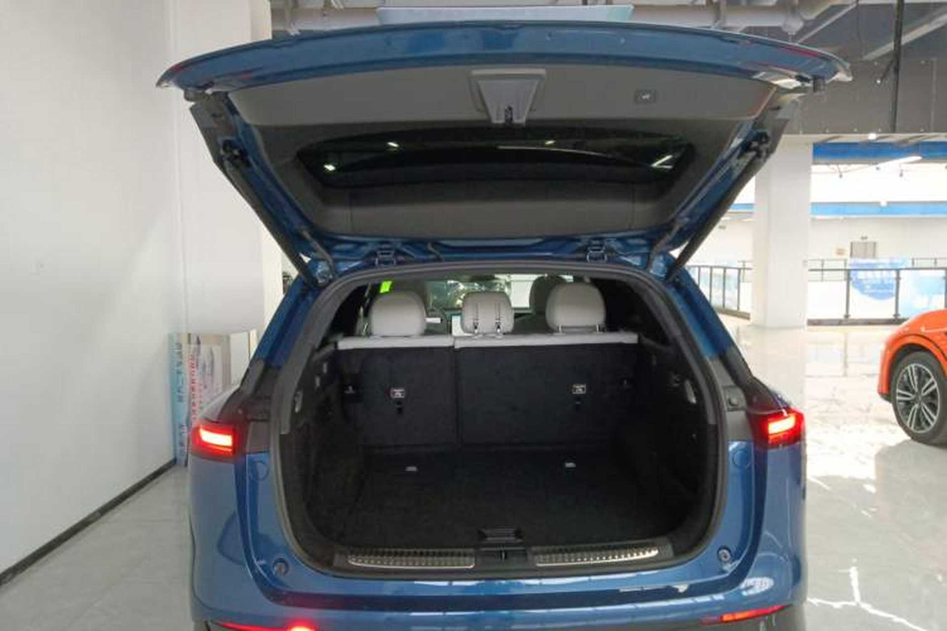 Used XPeng G9 2025 625 Long-Range Max Trunk