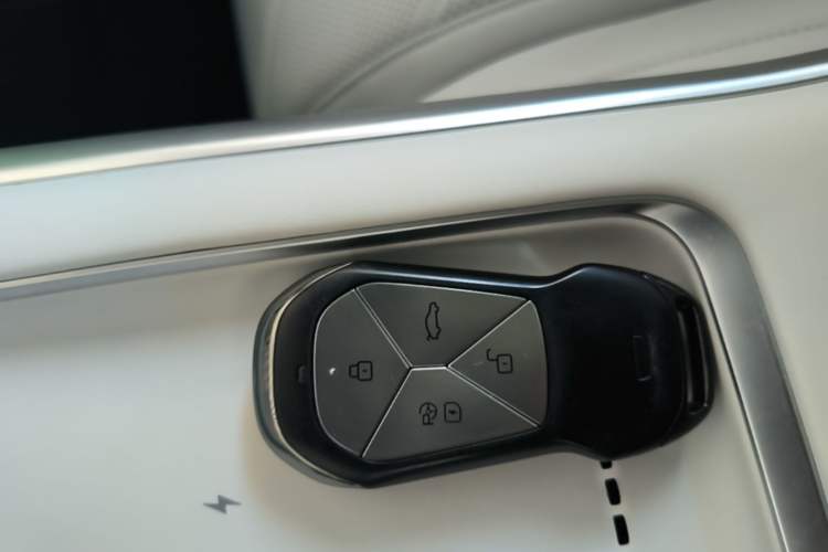 Used XPeng G9 2025 625 Long-Range Max Vehicle Key