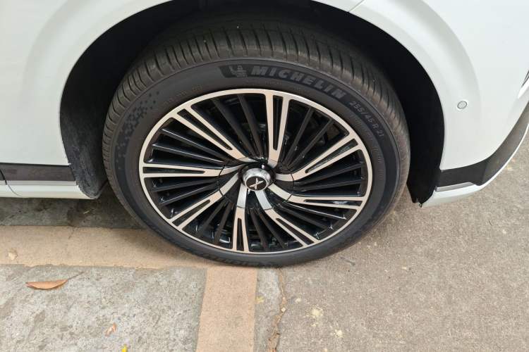 Used XPeng G9 2025 725 with Ultra-Long Range Max Right Front Wheel Hub