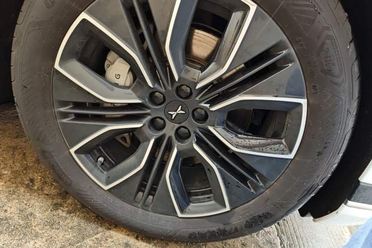 Used XPeng G9 2025 625 Long-Range Max Right Front Wheel Hub