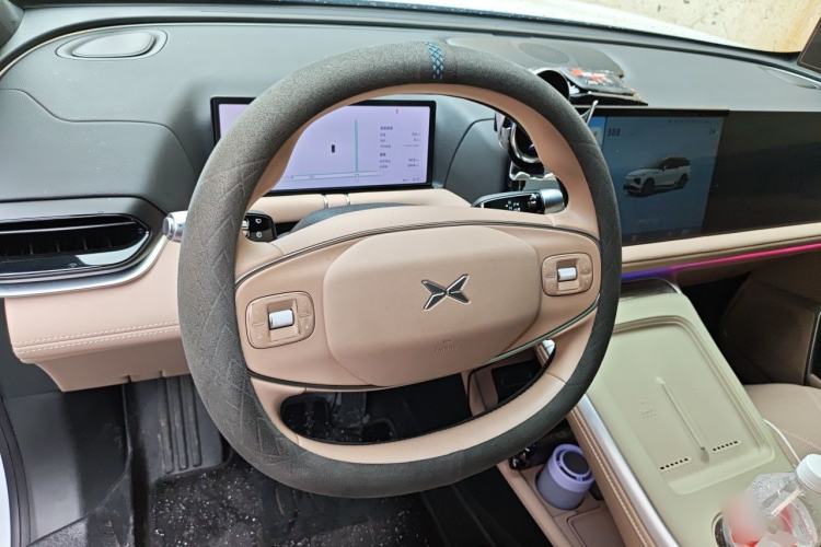 Used XPeng G9 2025 625 Long-Range Max Steering Wheel