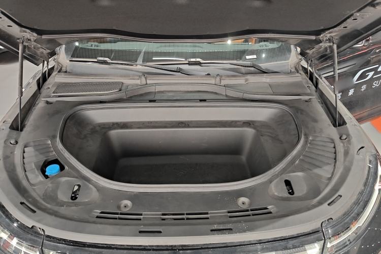 Used XPeng G9 2025 625 Long-Range Max Engine Bay