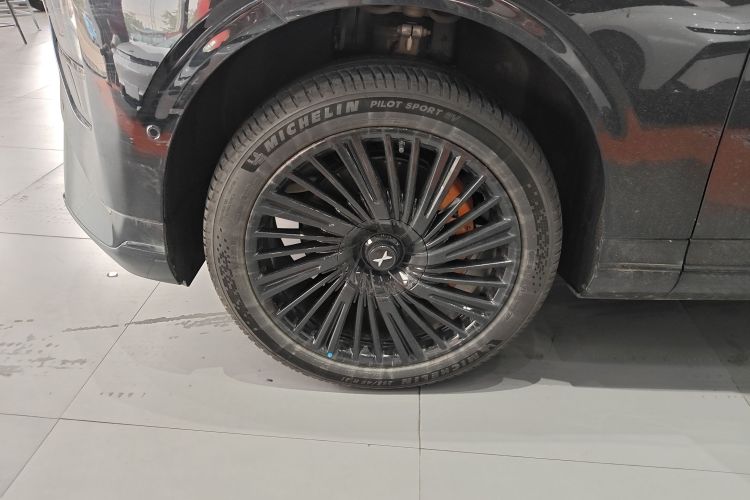 Used XPeng G9 2025 625 Long-Range Max Left Front Wheel Hub