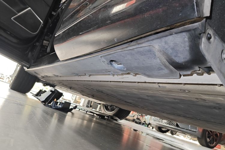 Used XPeng G9 2025 625 Long-Range Max Left Side Sill