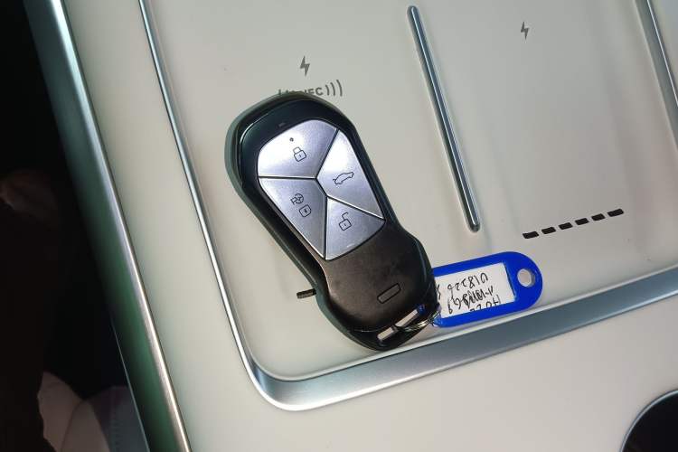 Used XPeng G9 2025 625 Long-Range Max Vehicle Key