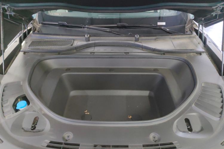 Used XPeng G9 2025 625 Long-Range Max Engine Bay