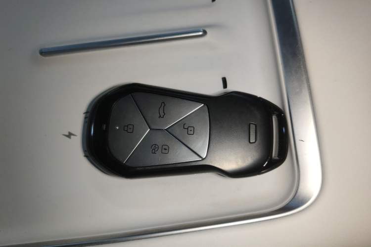 Used XPeng G9 2025 625 Long-Range Max Interior 1