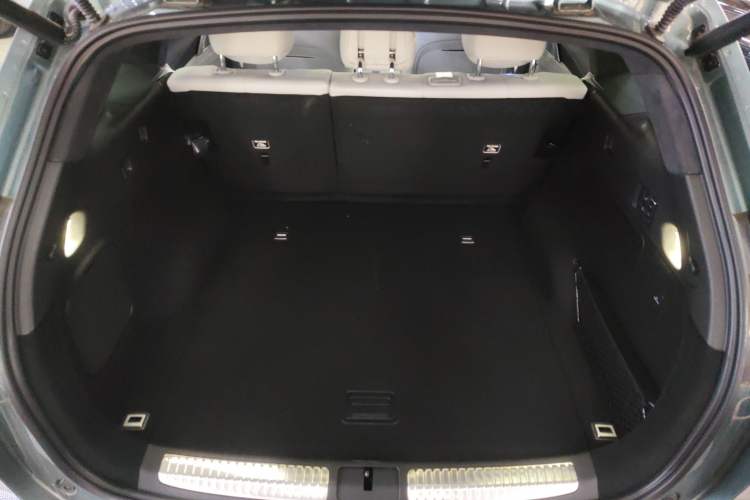 Used XPeng G9 2025 625 Long-Range Max Trunk