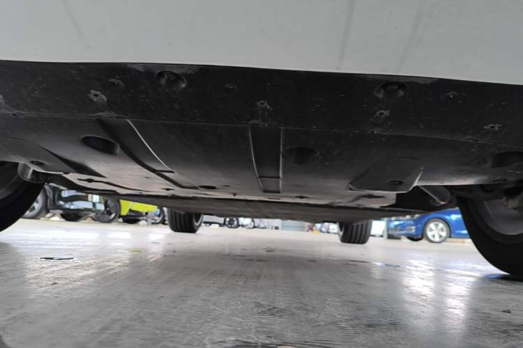 Used XPeng G9 2025 725 with Ultra-Long Range Max Chassis Front