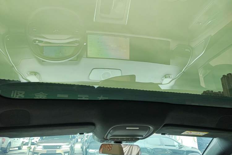 Used XPeng G9 2025 725 with Ultra-Long Range Max Headliner
