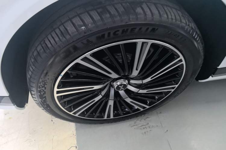 Used XPeng G9 2025 725 with Ultra-Long Range Max Left Front Wheel Hub