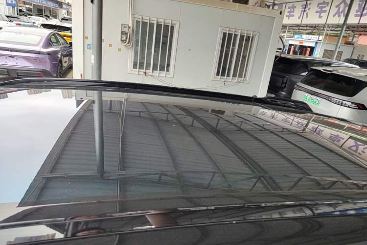 Used XPeng G9 2025 725 with Ultra-Long Range Max Roof