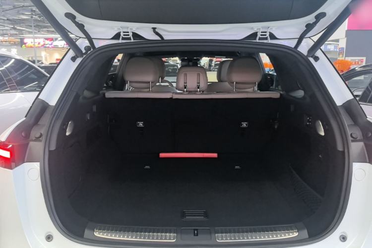 Used XPeng G9 2025 725 with Ultra-Long Range Max Trunk