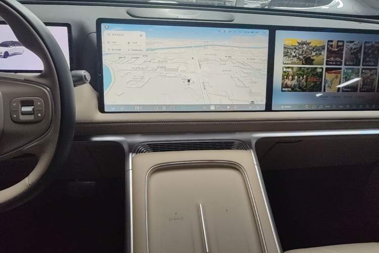 Used XPeng G9 2025 625 Long-Range Max Audio And AC Panel