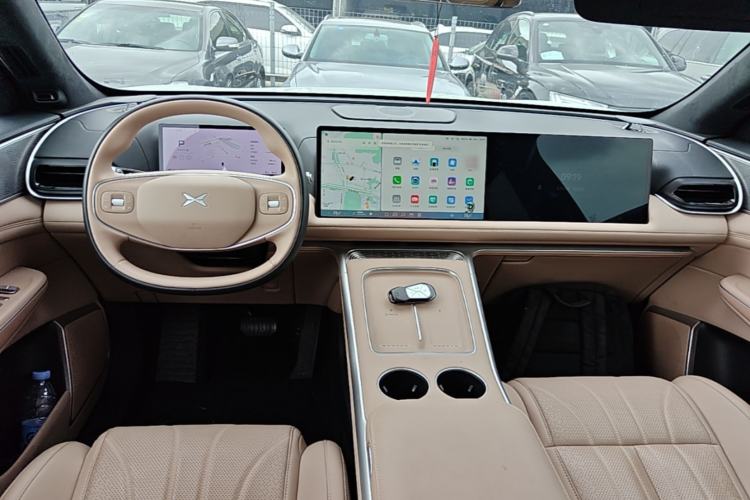 Used XPeng G9 2025 625 Long-Range Max Center Console