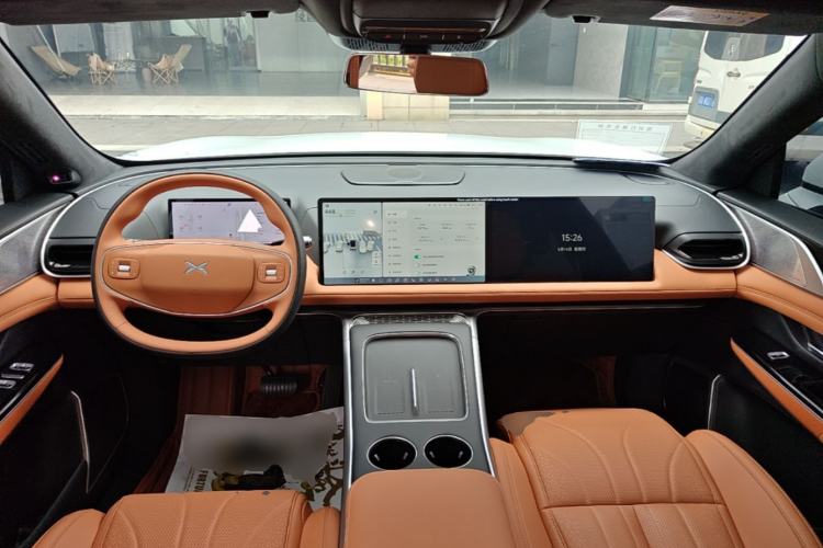 Used XPeng G9 2025 625 Long-Range Max Center Console